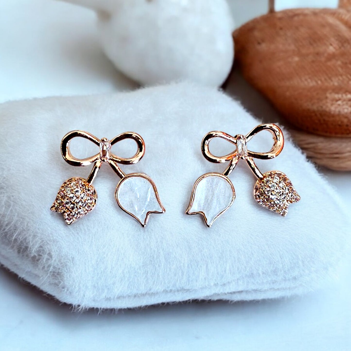 Golden Bow Earrings(Fresh Water Pearl)