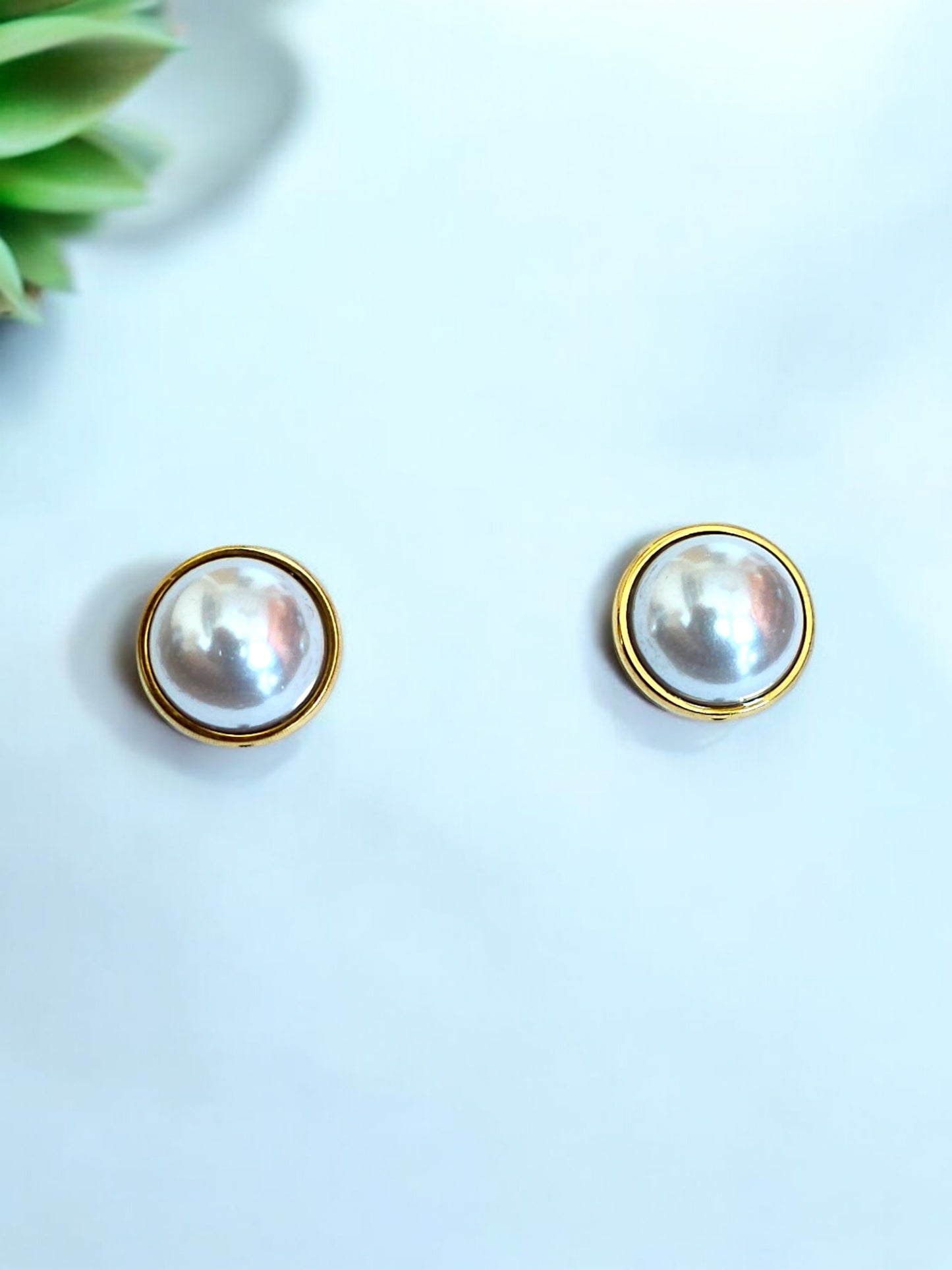 Moonlit Earrings(Fresh water pearls)