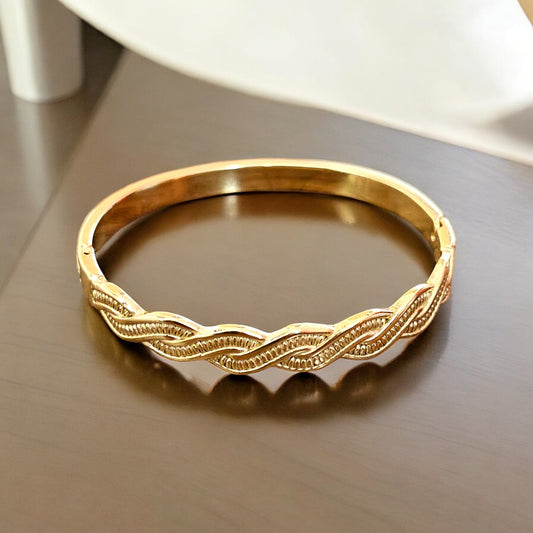 Braided Gold-Tone Bracelet(Adjustable)