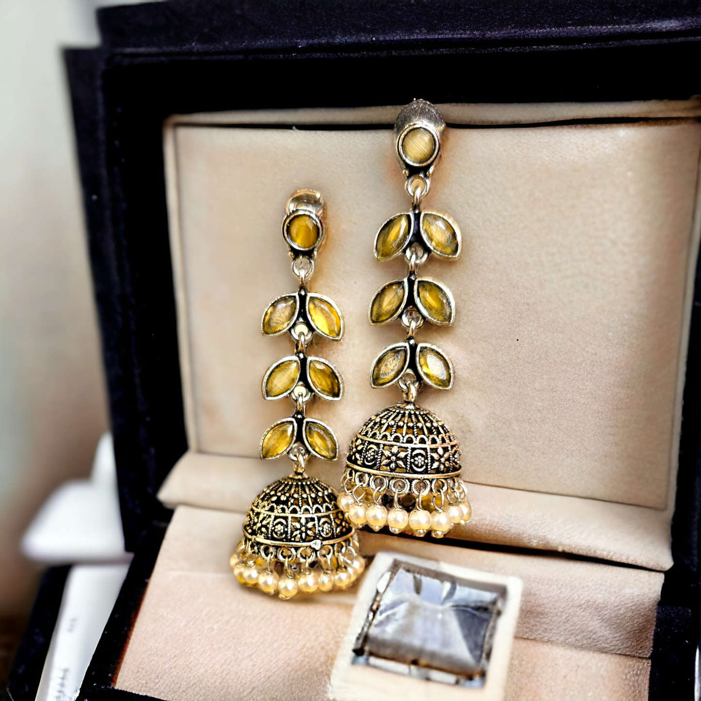 Ishani Jhumka Earrings - Honey Hoop