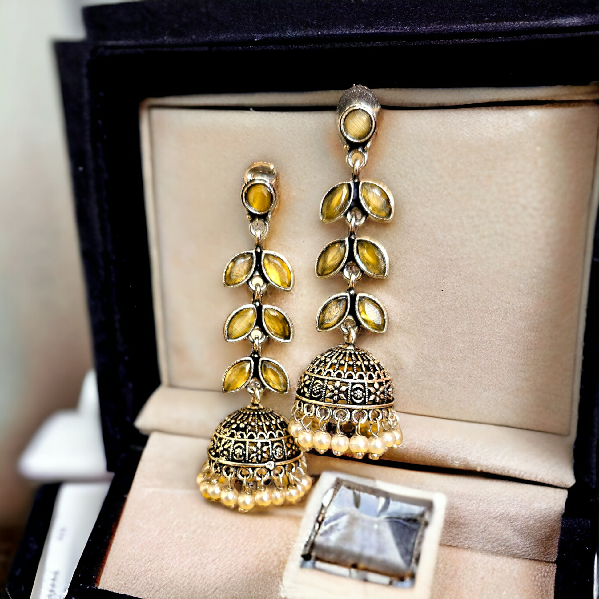 Ishani Jhumka Earrings - Honey Hoop